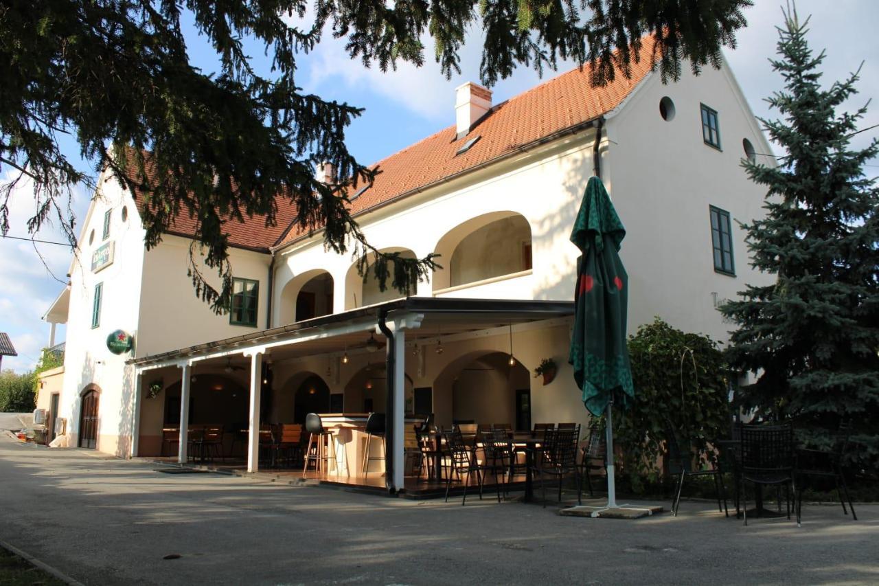 Taverna 1860 Rooms & Apartments Donja Zelina Kültér fotó