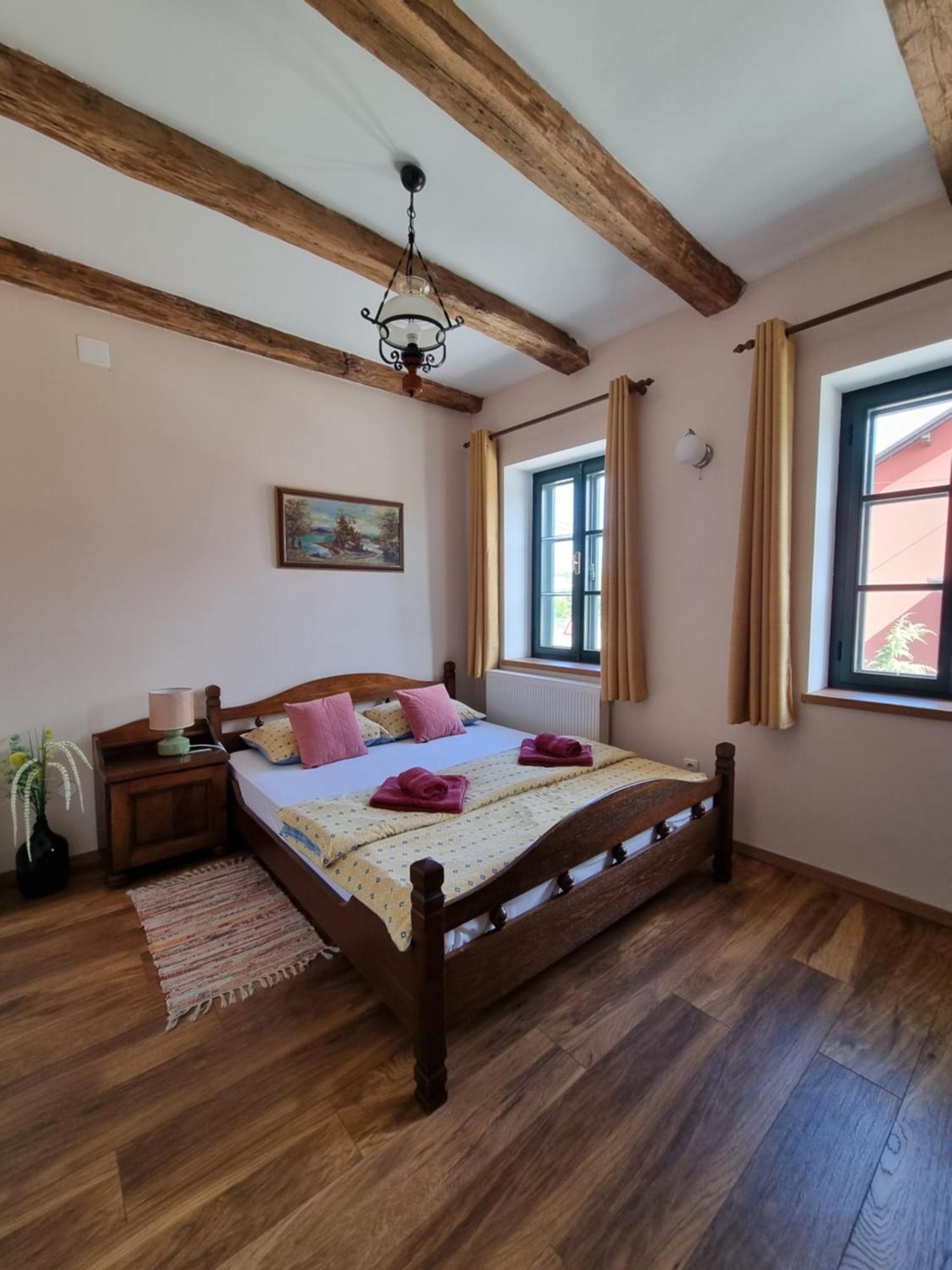Taverna 1860 Rooms & Apartments Donja Zelina Kültér fotó