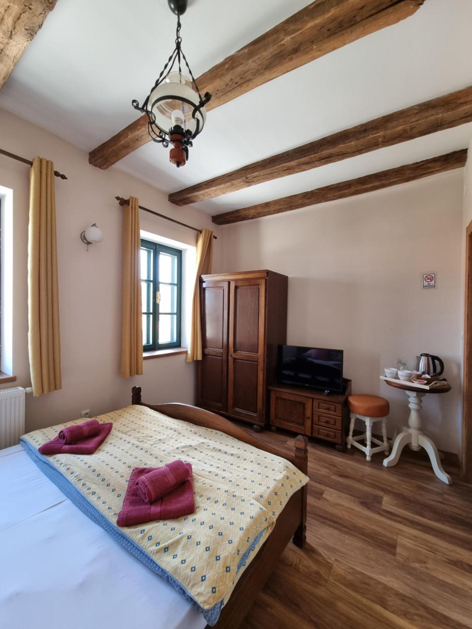 Taverna 1860 Rooms & Apartments Donja Zelina Szoba fotó